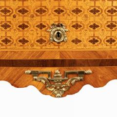 A French kingwood marquetery commode - 3097473