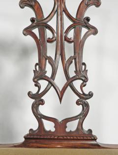 A GEORGE II MAHOGANY SETTEE BY GILLOWS - 3562983