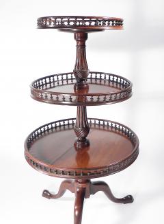 A GEORGE III MAHOGANY THREE TIER DUMBWAITER - 2771699