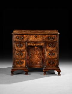A George II Fiddleback Walnut Kneehole Desk - 4722044