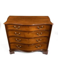 A George III Mahogany Serpentine Chest of Drawers - 1259816