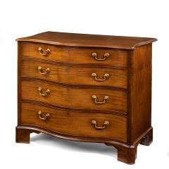 A George III Mahogany Serpentine Chest of Drawers - 1259817