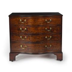 A George III Mahogany Serpentine Chest of Drawers - 4226069