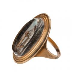 A George III gold ring depicting Hope  - 1076700