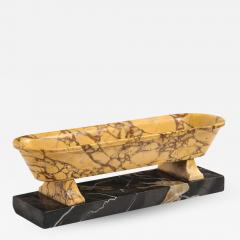 A Italian Grand Tour Marble Sarcophagus Bathtub circa 1895 - 1036711
