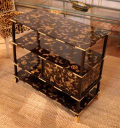 A Japanese Edo Period Lacquered Gilt Etagere - 3981358