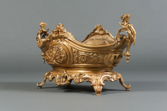 A LARGE FRENCH ROCOCO GILT BRONZE FIGURAL CENTERPIECE - 3538093