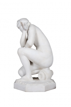 A LARGE ITALIAN CARRARA MARBLE SCULPTURE OF CROUCHING VENUS - 3564975