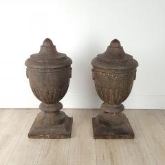 A Large Pair of Cast Iron Urns Early 19th Century England - 3463673