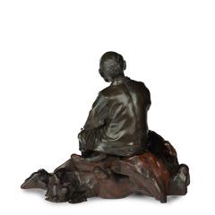 A Meiji period bronze of a seated man smoking - 3456855