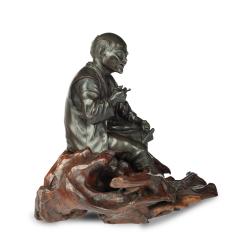 A Meiji period bronze of a seated man smoking - 3456858
