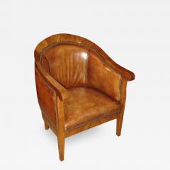 A Mid 19th century Walnut German Biedermeier Tub Chair - 3302281
