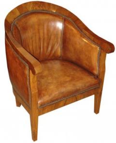 A Mid 19th century Walnut German Biedermeier Tub Chair - 3353643