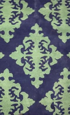 A Modern Wool Carpet Rug Wool Five by Seven Feet Nine Inches - 2876463