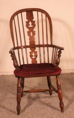 A Near Pair Of English Windsor Armchairs From The 19th Century - 2146874