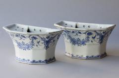 A PAIR OF 18TH CENTURY FAIENCE BOUQUETI RE OR FLOWER VASES - 4598560