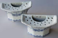 A PAIR OF 18TH CENTURY FAIENCE BOUQUETI RE OR FLOWER VASES - 4598565