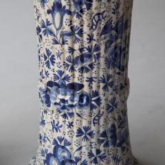 A PAIR OF DUTCH DELFT BLUE AND WHITE BEAKER VASES Circa 1760 - 698308