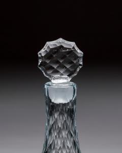 A PAIR OF ENGRAVED CONTINENTAL DECANTERS - 4399395