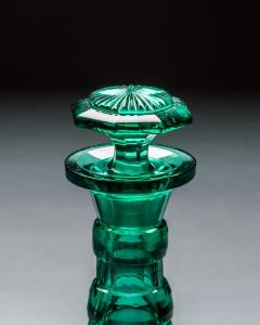 A PAIR OF GREEN SHAFT GLOBE DECANTERS - 4340942