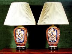 A PAIR OF JAPANESE IMARI VASES - 2771683