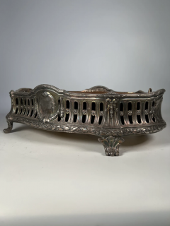 A PERUVIAN SILVERED BRONZE TABLE CENTERPIECE BY GALERIA ARTISTICA - 3538271