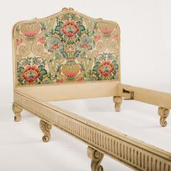 A Painted French Louis XV style day bed circa 1920 - 1886101
