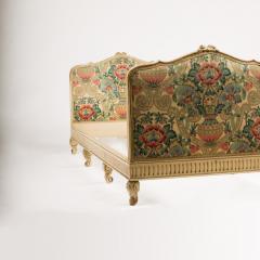 A Painted French Louis XV style day bed circa 1920 - 1886106