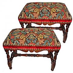 A Pair of 17th Century English Walnut Benches - 3555023