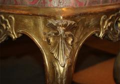 A Pair of 18th Century Italian Louis XV Giltwood Tabourets - 3554918