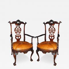 A Pair of 18th Century Walnut Portuguese Armchairs - 3360304