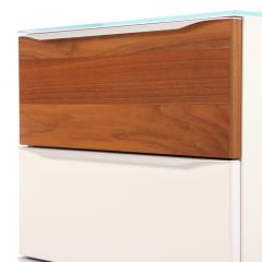 A Pair of Contemporary H lsta White Lacquer Nightstands  - 4331290
