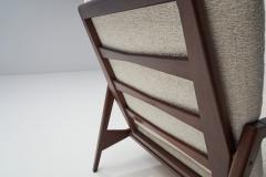 A Pair of Danish Ribbed Back Lounge Chairs Denmark 1960s - 1778563