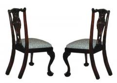 A Pair of English Mahogany Dining Chairs - 3353647