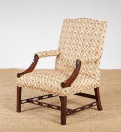 A Pair of Gainsborough Armchairs - 4218647