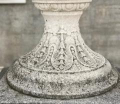 A Pair of Monumental Italian Limestone Vases 18th century style - 695091