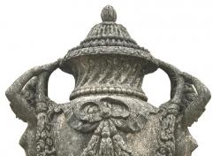 A Pair of Monumental Italian Limestone Vases 18th century style - 695093