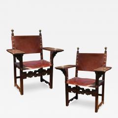 A Pair of Rare 17th Century Spanish Walnut Armchairs - 3561064