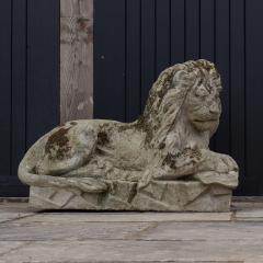 A Pair of Superb 18th Century Bath Stone Lions - 3093315