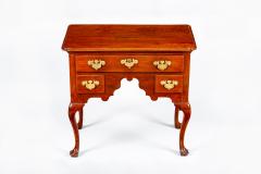 A Philadelphia Queen Anne dressing table - 1664550
