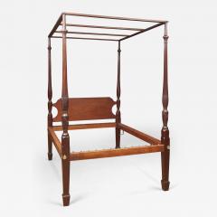 A Philadelphia or Baltimore Federal Carved Urn Spade Foot Bed - 484813