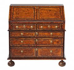 A QUEEN ANNE MULBERRY WOOD BUREAU - 1642047