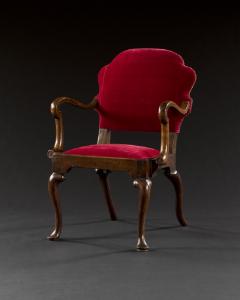 A RARE QUEEN ANNE WALNUT ARMCHAIR OF SMALL PROPORTIONS - 3862832