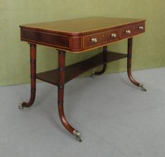 A REGENCY MAHOGANY WRITING TABLE - 4221896
