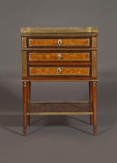 A REMARKABLE NOEUD DE VIGNE VENEERED AND MAHOGANY BRASS INLAID PETITE COMMODE - 3506918