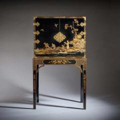 A Rare and Fine George III 18th Century Chinoiserie Lacquer Cabinet on Stand - 3944874