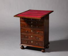 A Rosewood and Walnut William and Mary Ratcheted Bachelors Chest - 3161483