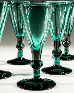 A SET OF ELEVEN GREEN WINE GLASSES - 4424944