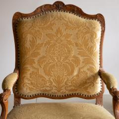 A SET OF FOUR EARLY 18TH CENTURY REGENCE FAUTEUILS LA REINE OR OPEN ARMCHAIRS - 3614246