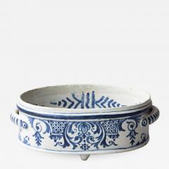 A SMALL FAIENCE TWO HANDLED BASSIN OR JARDINIERE - 662314